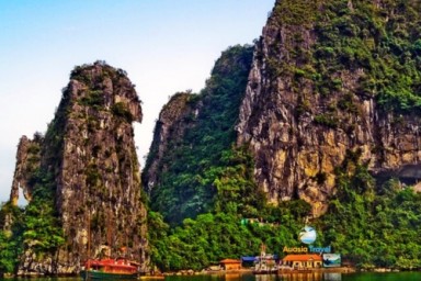 Hanoi - Halong Bay - Sung Sot Cave (L, D)